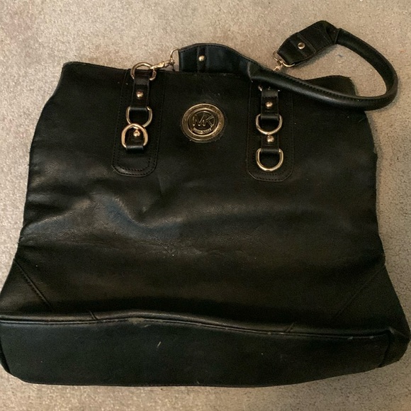 Black Michael Kors purse - Picture 1 of 1
